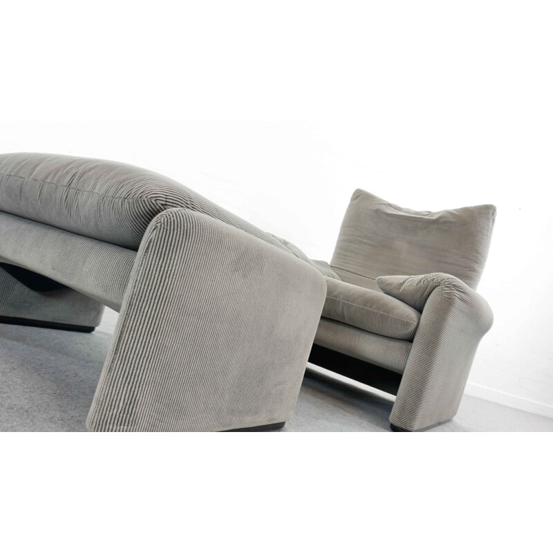 Vintage Chair and Ottoman Stool in grey Cassina Maralunga 1973