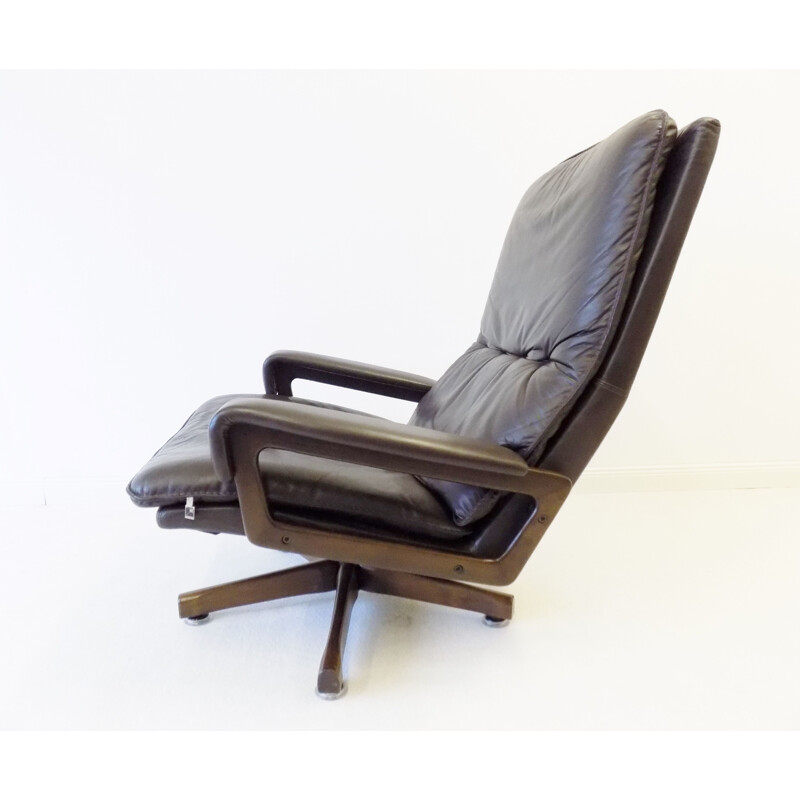 Vintage Strässle King chair brown leather armchair by Andre Vandenbeuck by WK