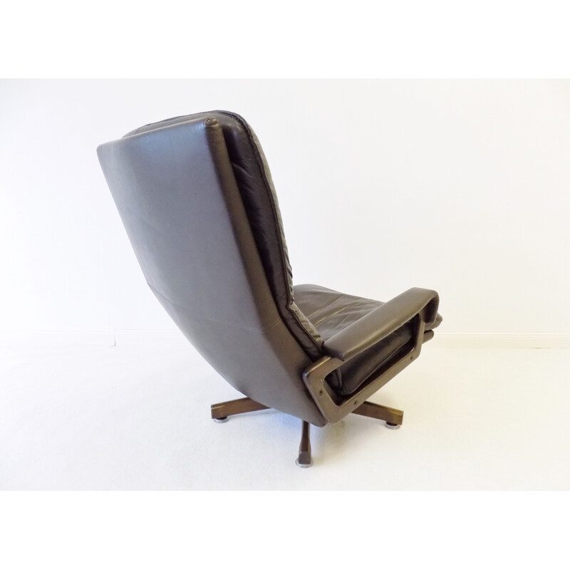 Vintage Strässle King chair brown leather armchair by Andre Vandenbeuck by WK