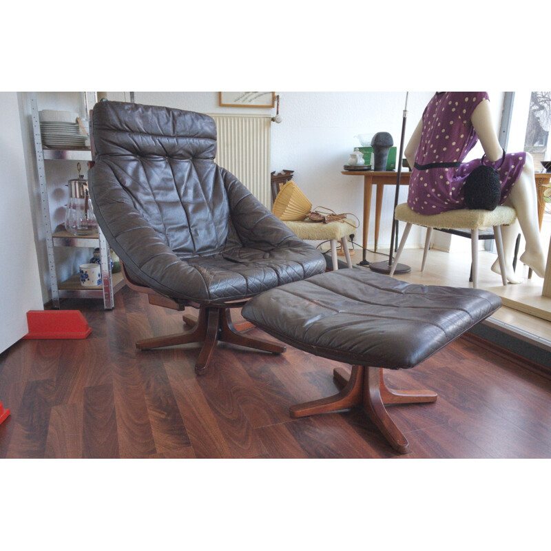 Vintage Brown Leather Armchair with stool, rotatable, 1970s