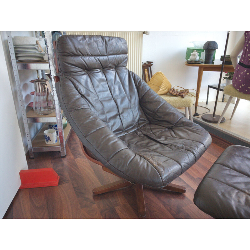 Vintage Brown Leather Armchair with stool, rotatable, 1970s