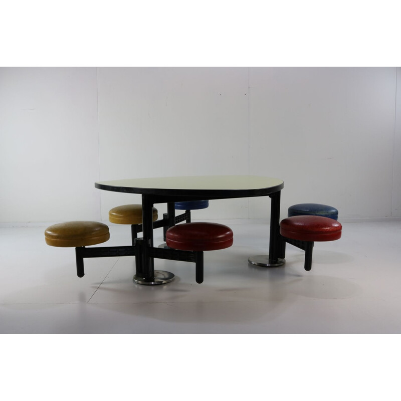 Vintage School 6 seating Modus in leather by Tecno Italy