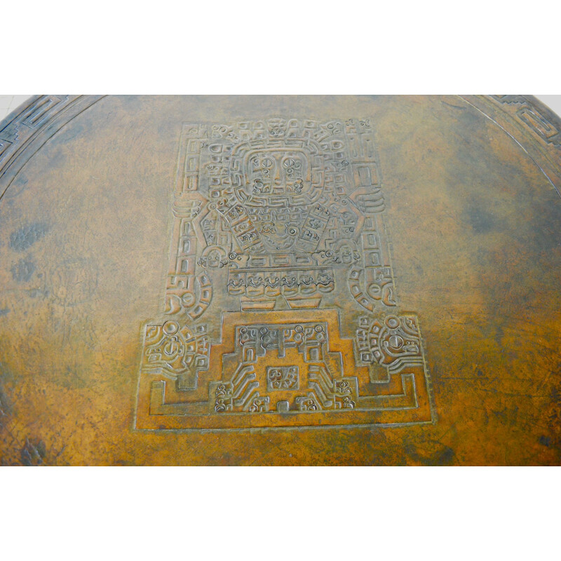 Table basse vintage péruvienne en cuir "thème inca" sculpté à la main