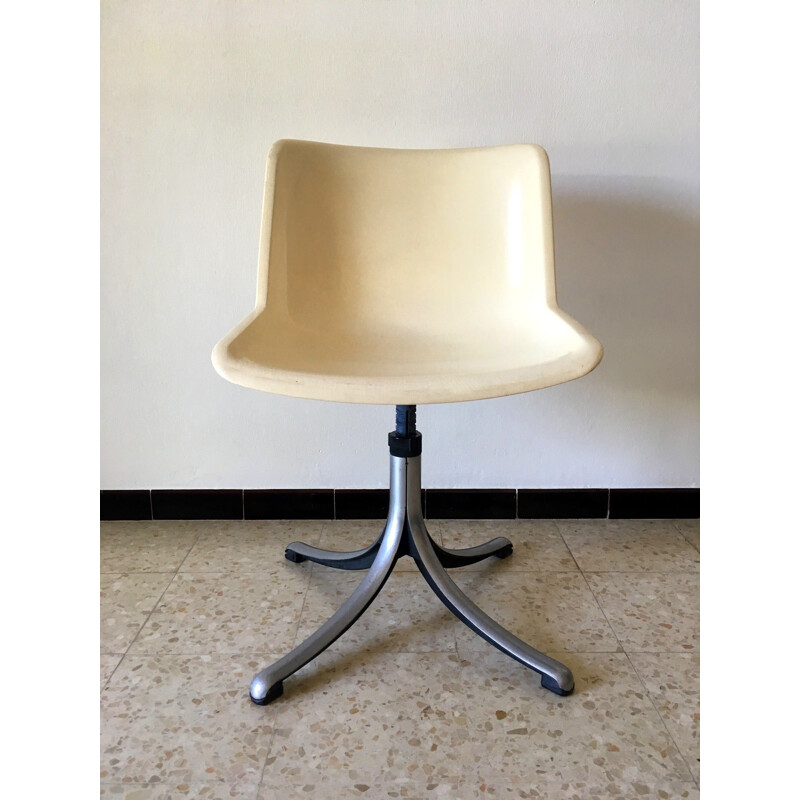 Vintage chair by Osvaldo Borsani for Tecno 1970
