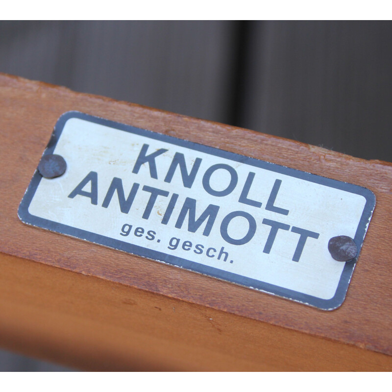 Vintage armchaír mustard-yellow Knoll Antimott 1950s