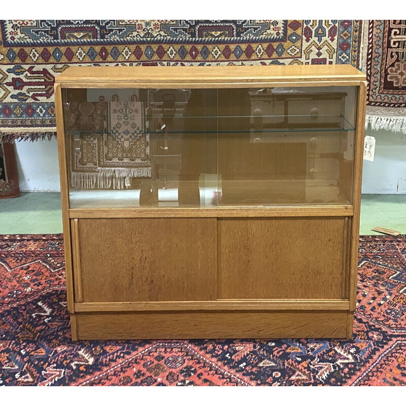 Vintage blond oak display case with sliding doors - English 1950