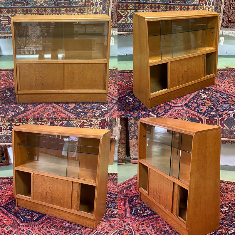 Vintage blond oak display case with sliding doors - English 1950