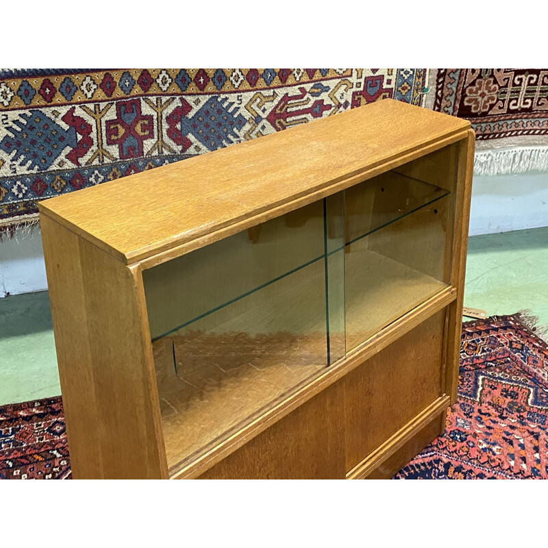 Vintage blond oak display case with sliding doors - English 1950