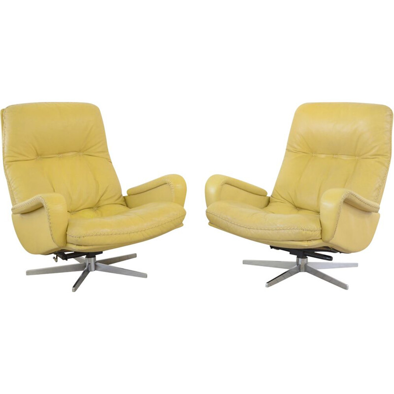 Pair of Vintage leather lounge chairs De Sede DS 231 'James Bond'