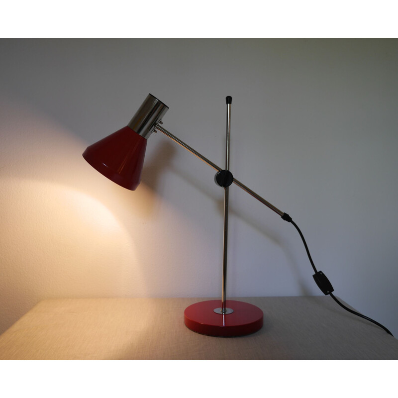 Lampe de table vintage en métal rouge de Baum-Leuchten , Allemagne, 1960