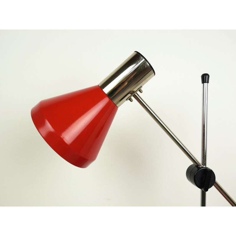 Lampe de table vintage en métal rouge de Baum-Leuchten , Allemagne, 1960