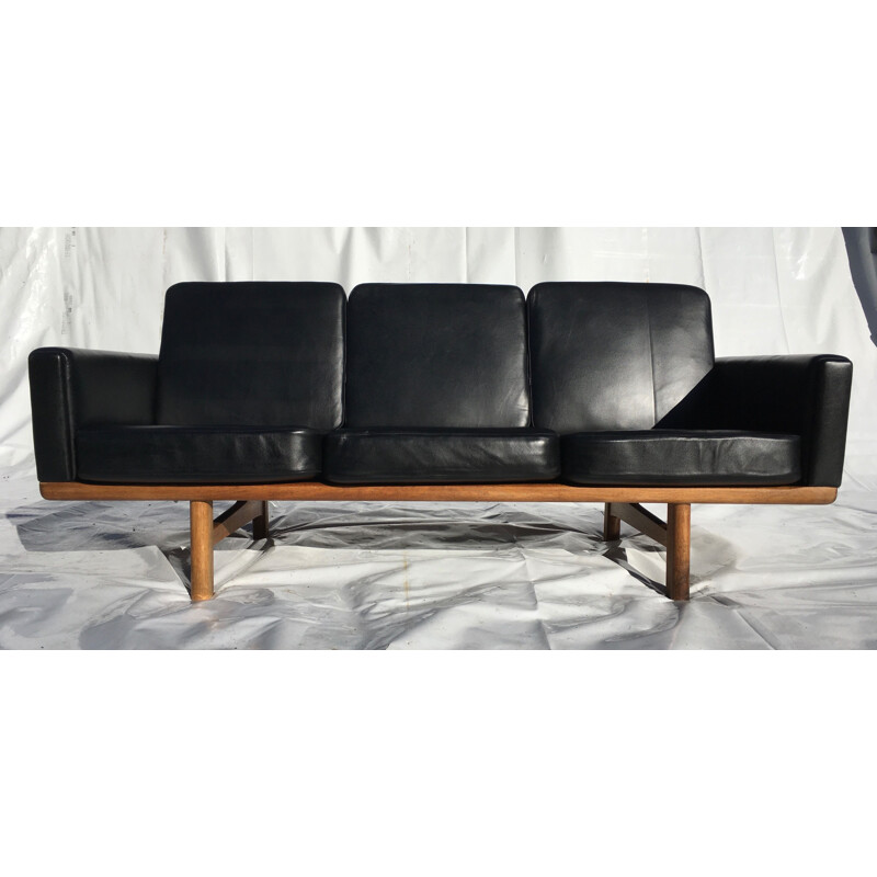 Canapé vintage en cuir noir 3 places H.J.Wegner Getama