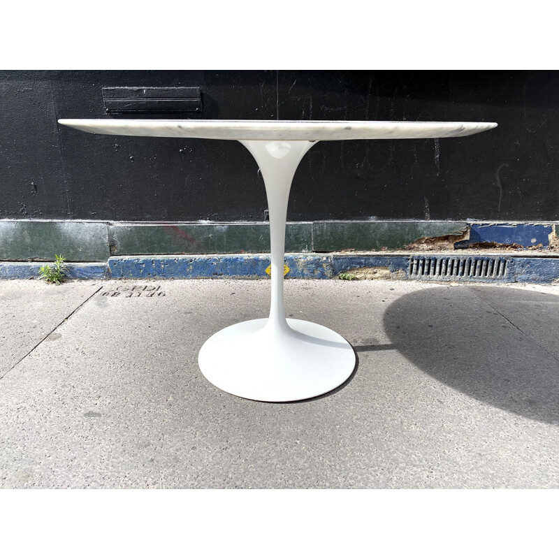 Vintage round table Tulip in Carrara marble from Knoll Ø 107 cm