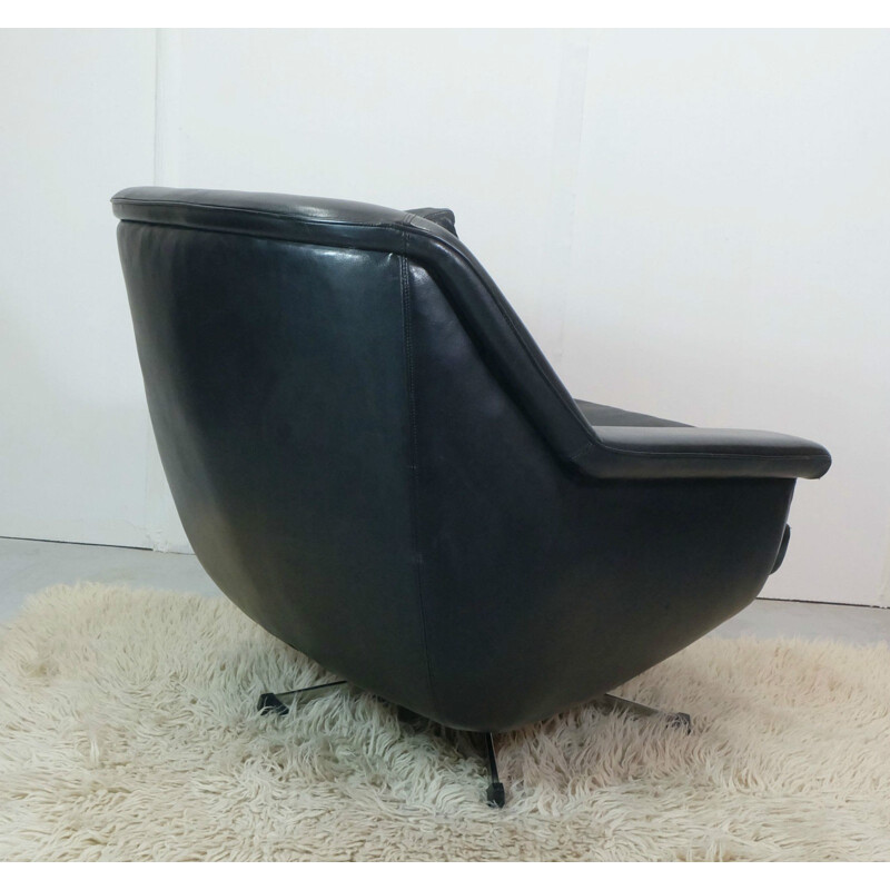 Swileving armchair in black leather - 1960s