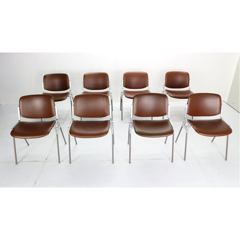 Lot de 8 chaises vintage de salle à mange Piretti Giancarlo pour Castelli, Italie, 1960