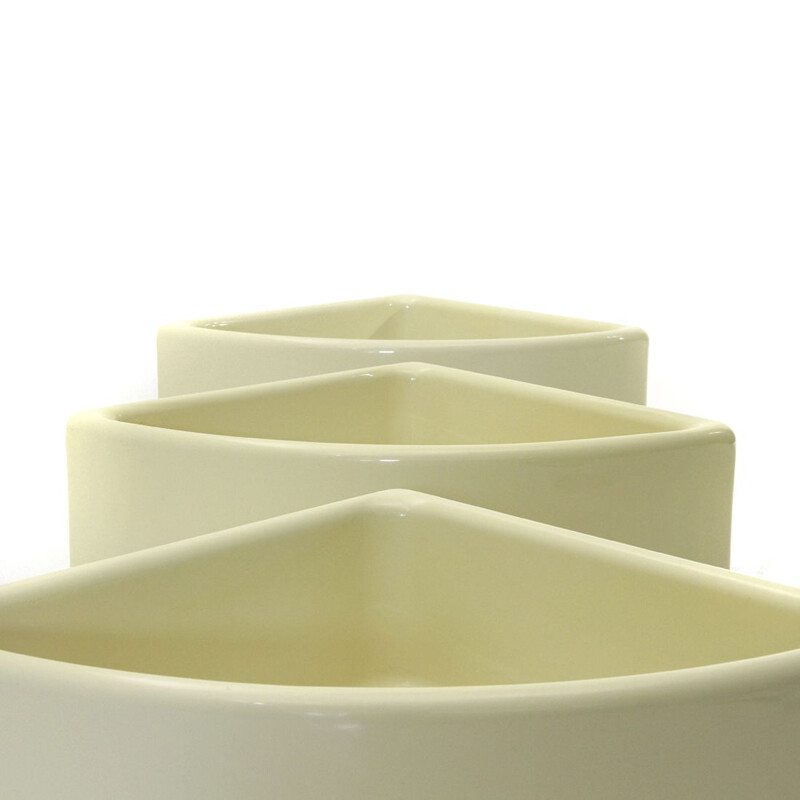 Set of 3 vintage white plastic flower pots by Elco, 1970