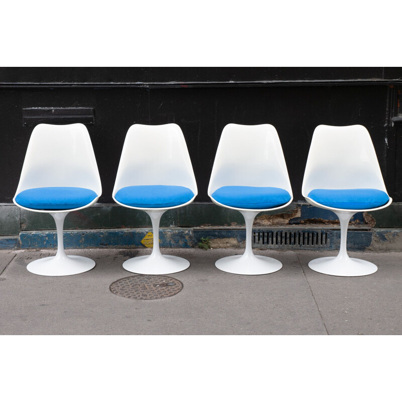 Set of 4 Vintage Tulip Chairs by Eero Saarinen - Knoll