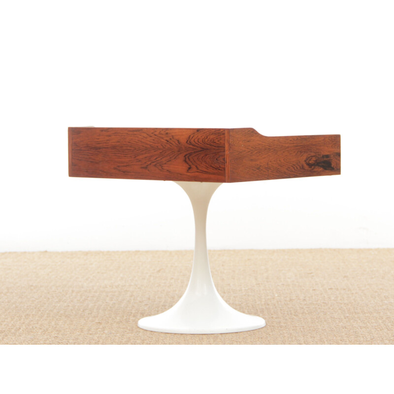 Table d'appoint vintage en palissandre de Rio pied tulipe scandinave