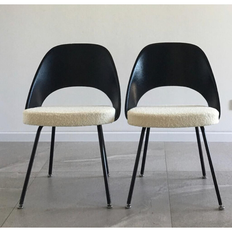 Set of 4 vintage black and white conference chairs, Eero Saarinen, 1950