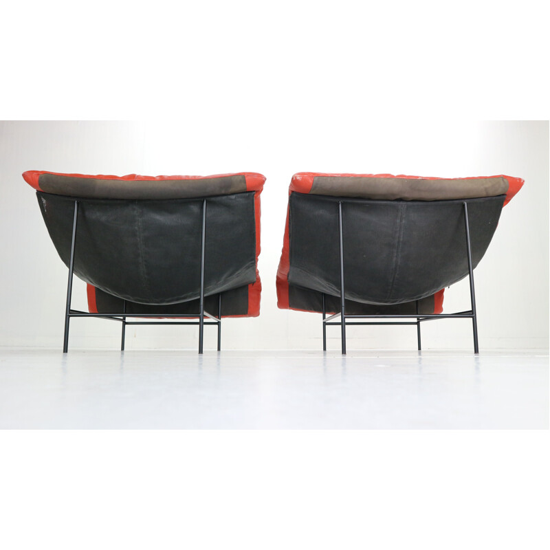 Pair of vintage  "Butterfly Chair" in red leather by Gerard van den Berg Minimalist 1980