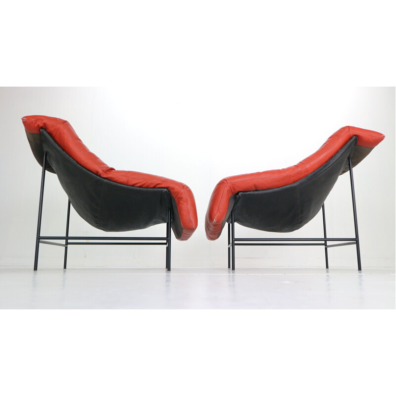 Pair of vintage  "Butterfly Chair" in red leather by Gerard van den Berg Minimalist 1980