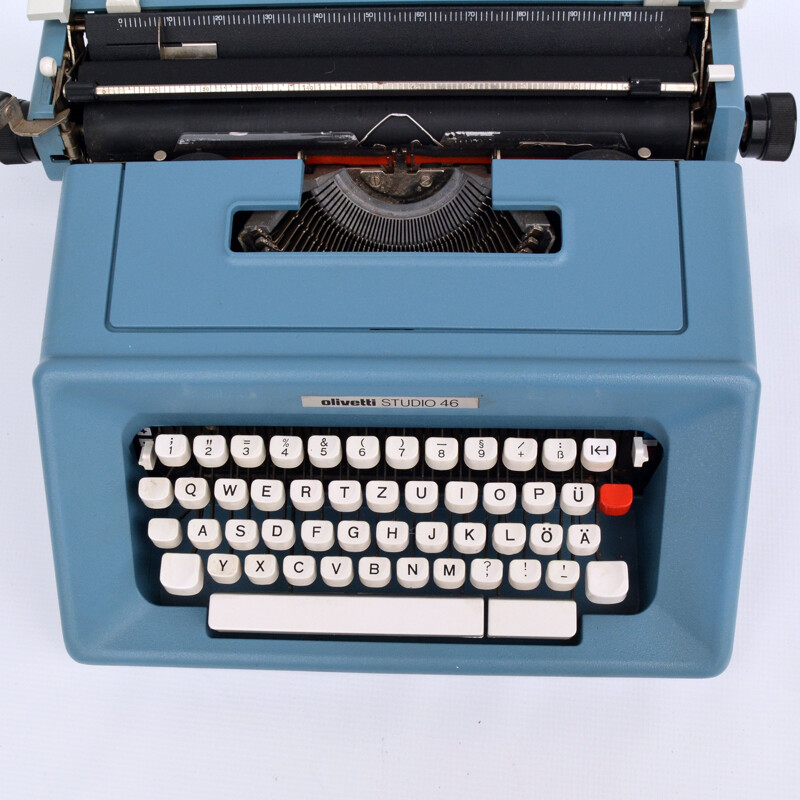 Vintage Olivetti studio 46 suitcase typewriter designed by M. Bellini Spain 1970s