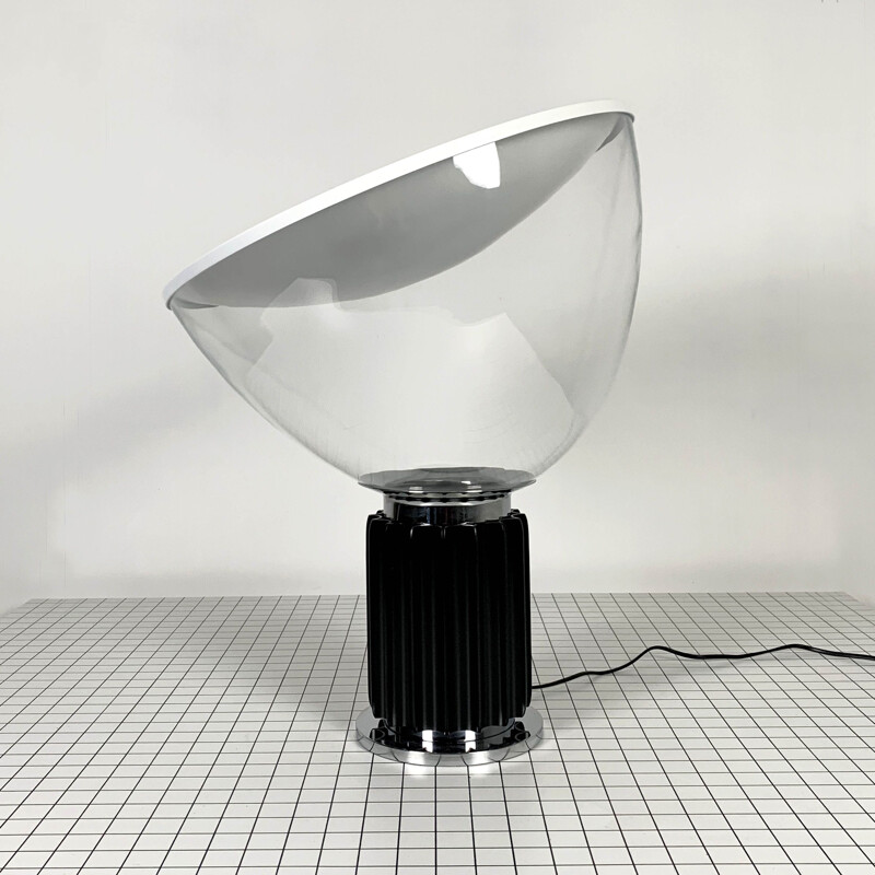 Lampe de table Vintage Taccia par Achille & Pier Giacomo Castiglioni pour Flos 1960