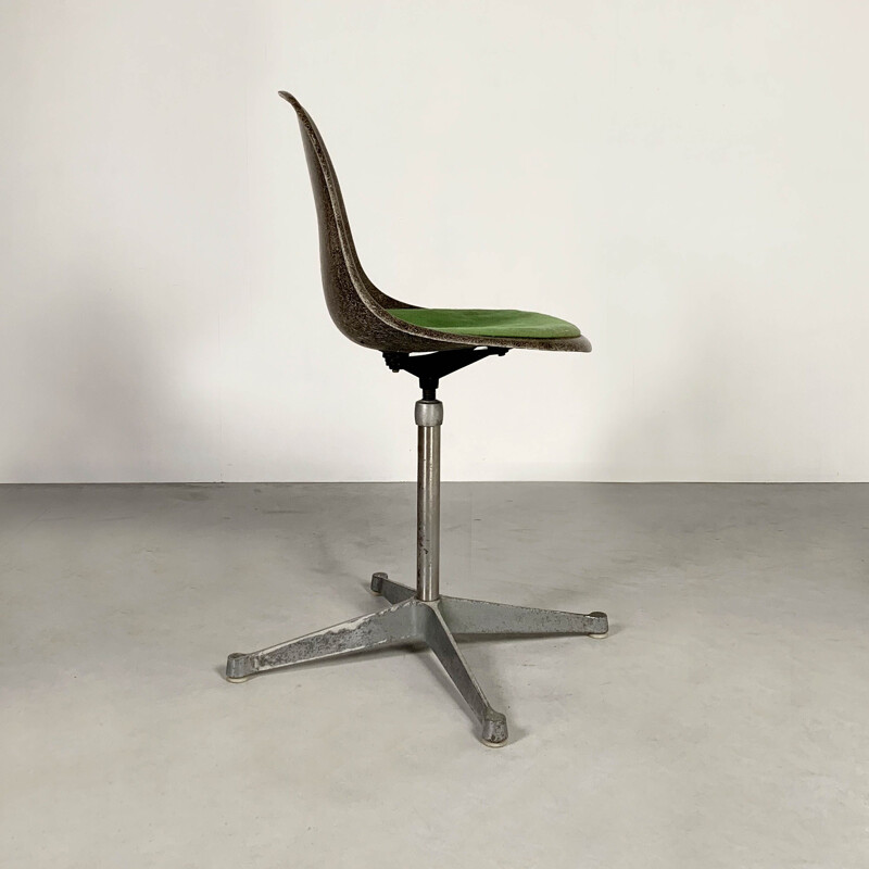 Chaise pivotante vintage DSW par Charles & Ray Eames pour Herman Miller, 1980