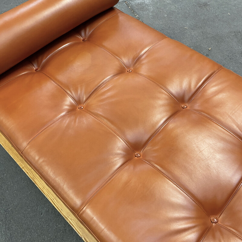 Vintage bed Méribel leather seat by Charlotte Perriand 1950