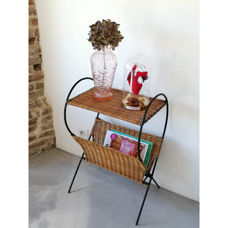 Vintage rattan side table with its magazine rack, 1950