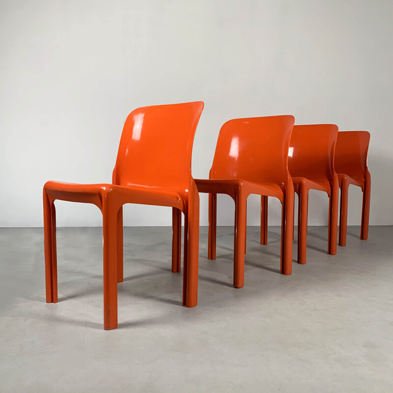 Set of 4 vintage Flash Orange Selene Chairs by Vico Magistretti for Artemide, 1970s