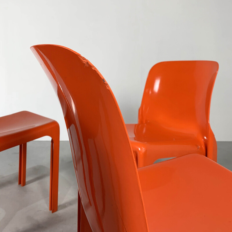 Set of 4 vintage Flash Orange Selene Chairs by Vico Magistretti for Artemide, 1970s