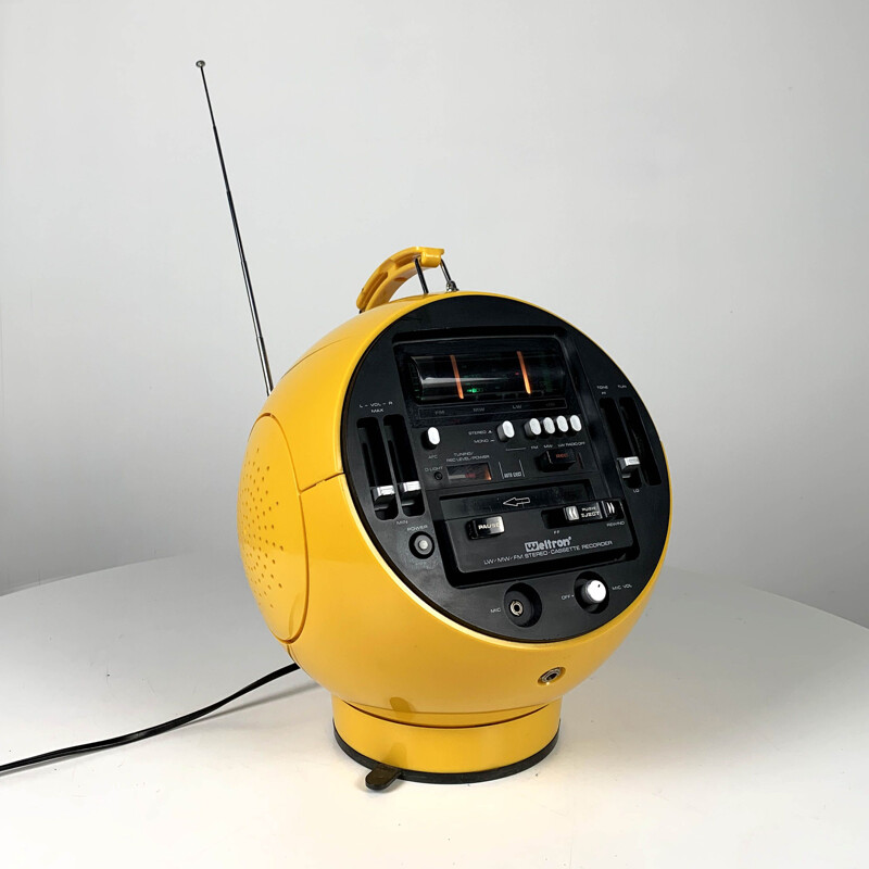 Vintage Space Ball Radio  Model 2004 from Weltron, 1970s