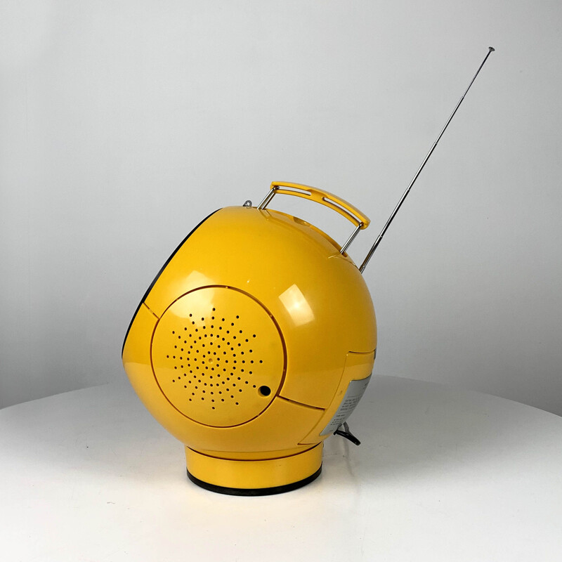 Vintage Space Ball Radio  Model 2004 from Weltron, 1970s