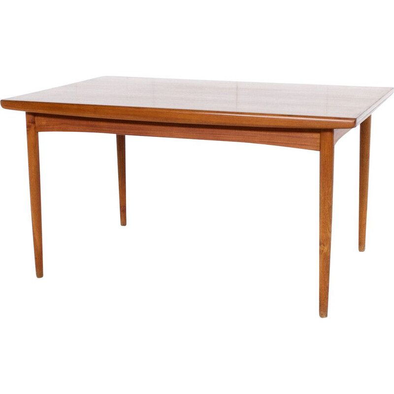 Vintage dining table by Dyrlund Mobelfabrik 1960