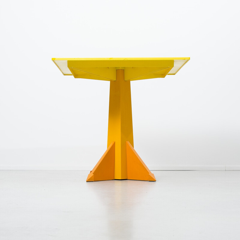 Table à repas jaune Kartell, Anna CASTELLI FERRIERI - 1983 