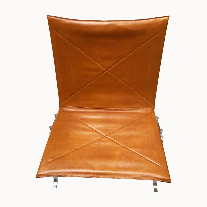 Paire de fauteuils bas vintage en cuir PK 22 Danoises