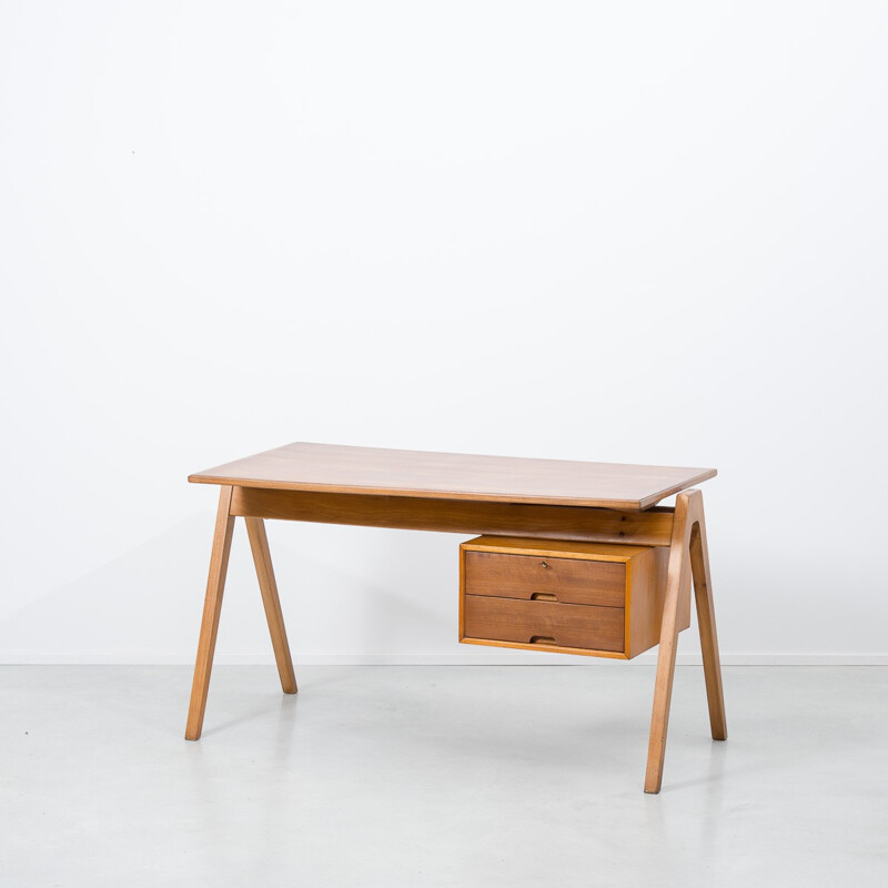 Hille desk in beech and cherrywood, Robin DAY - 1950