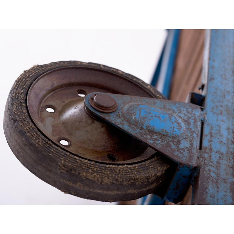 Vintage blauw metalen en houten salontafel, Tsjechoslowakije 1950