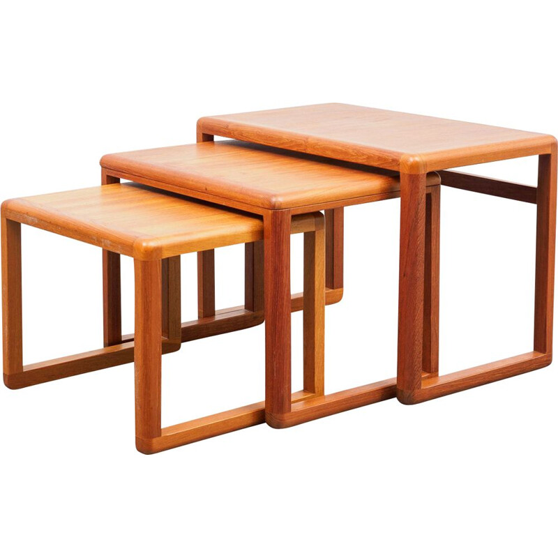 Lot de 3 tables gigognes vintage en teck du Danemark 1970