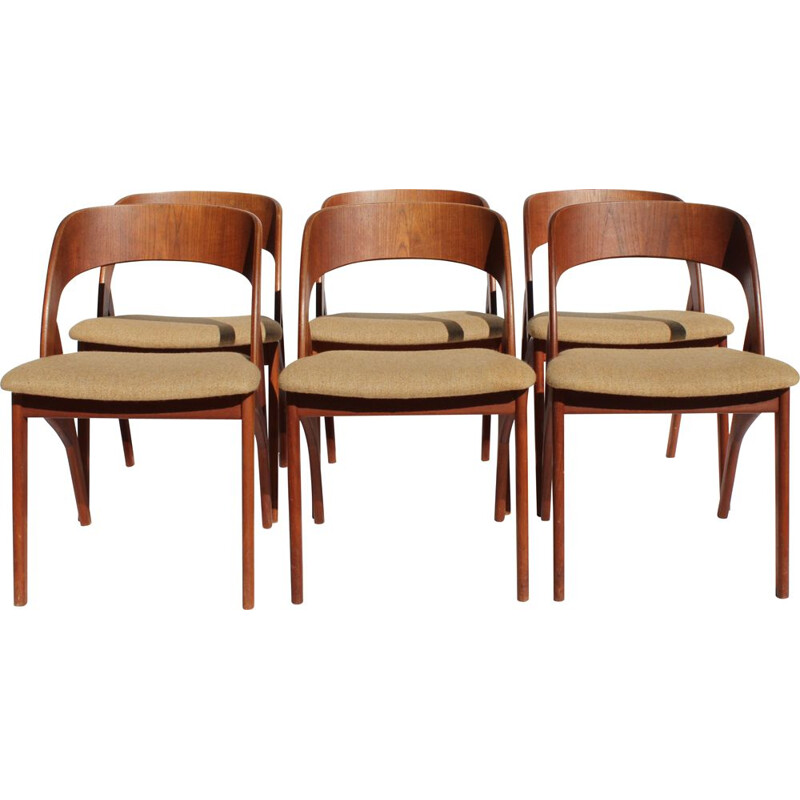 A set of 6 vintage dining room chairs in teak and light fabric of danish 1960s