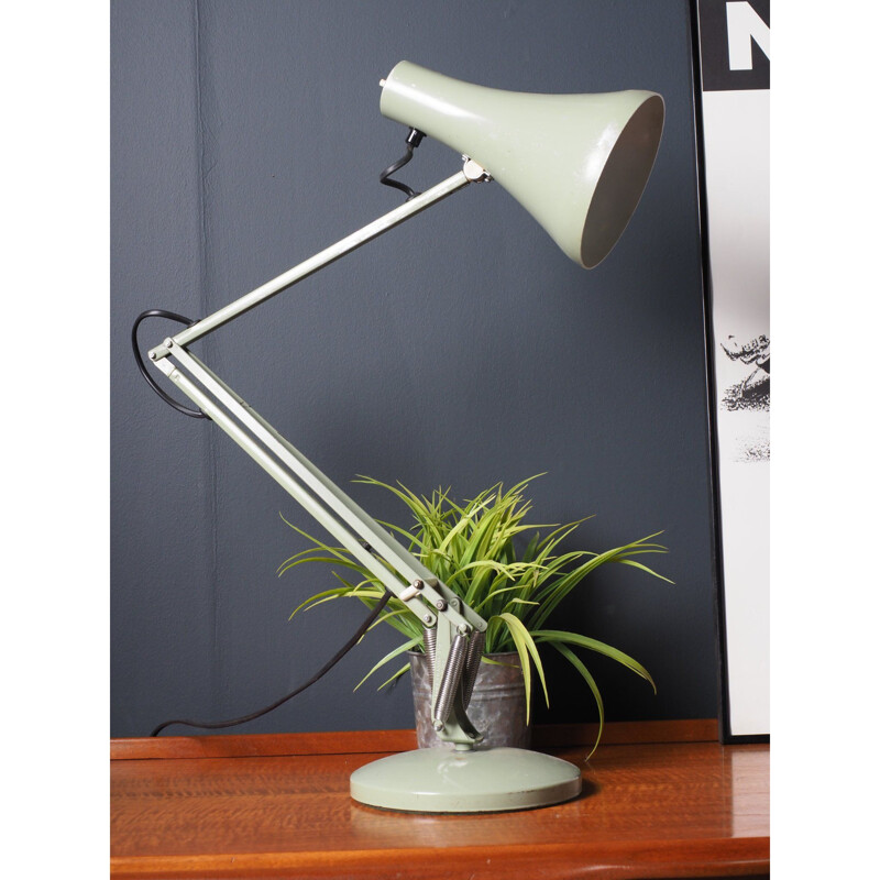 Lampe vintage industrielle d'angle