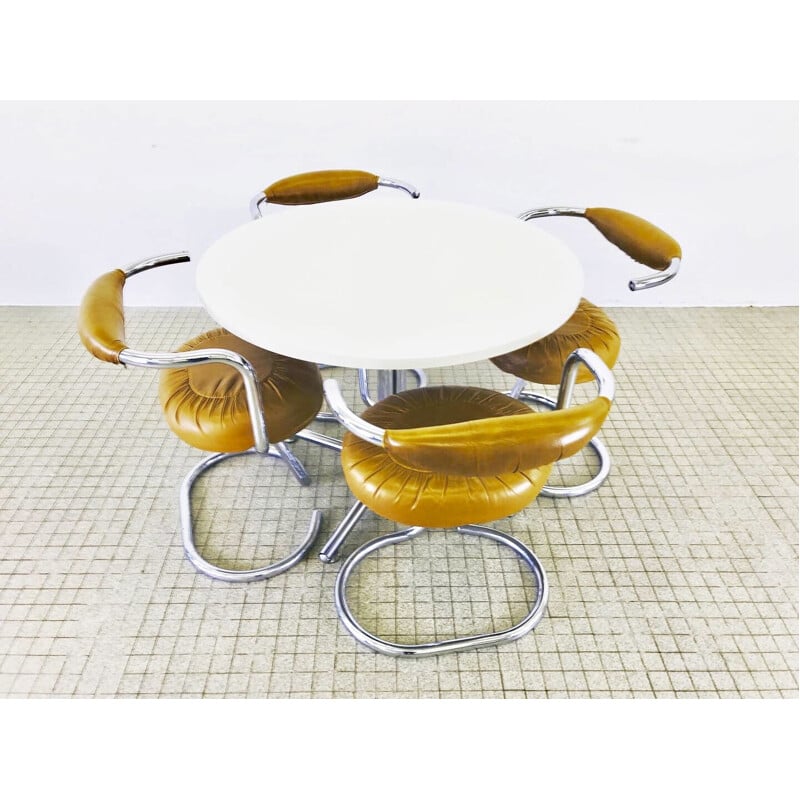 chaises de salle à manger vintage Cobra assorties à la table de Giotto Stoppino 1970