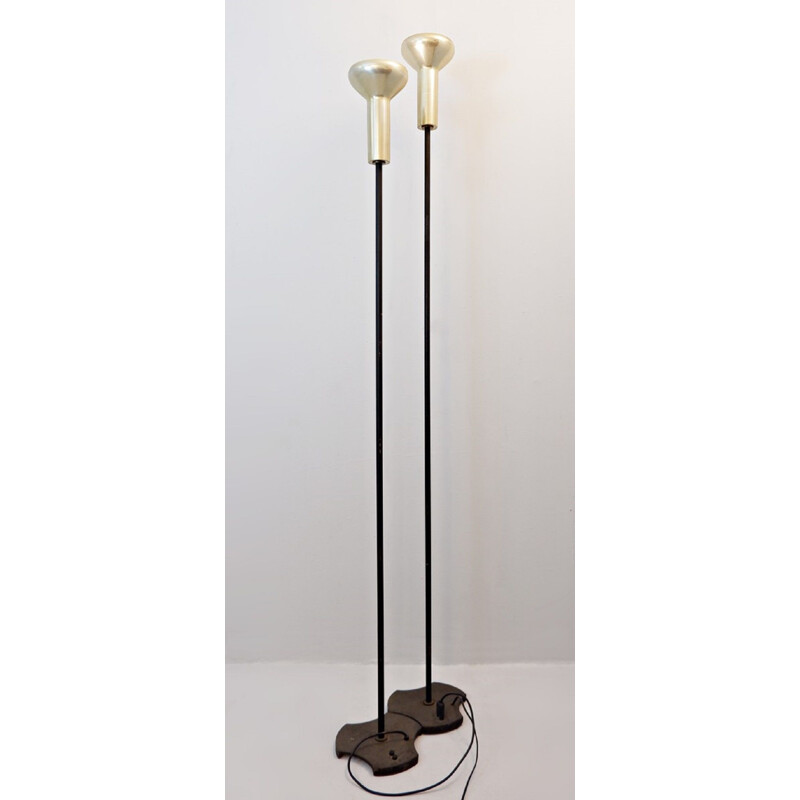 Pair of vintage floor lamps "Model 1073" By Gino Sarfatti For Arteluce