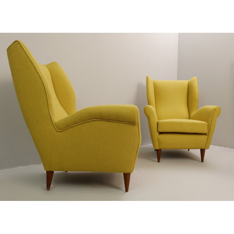 Paire de fauteuils vintage à dossier haut par  Rembourrage jaune curry neuf Gio Ponti 1950