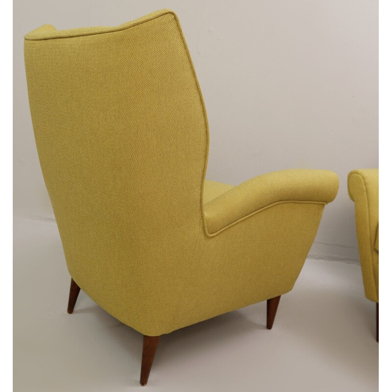 Paire de fauteuils vintage à dossier haut par  Rembourrage jaune curry neuf Gio Ponti 1950