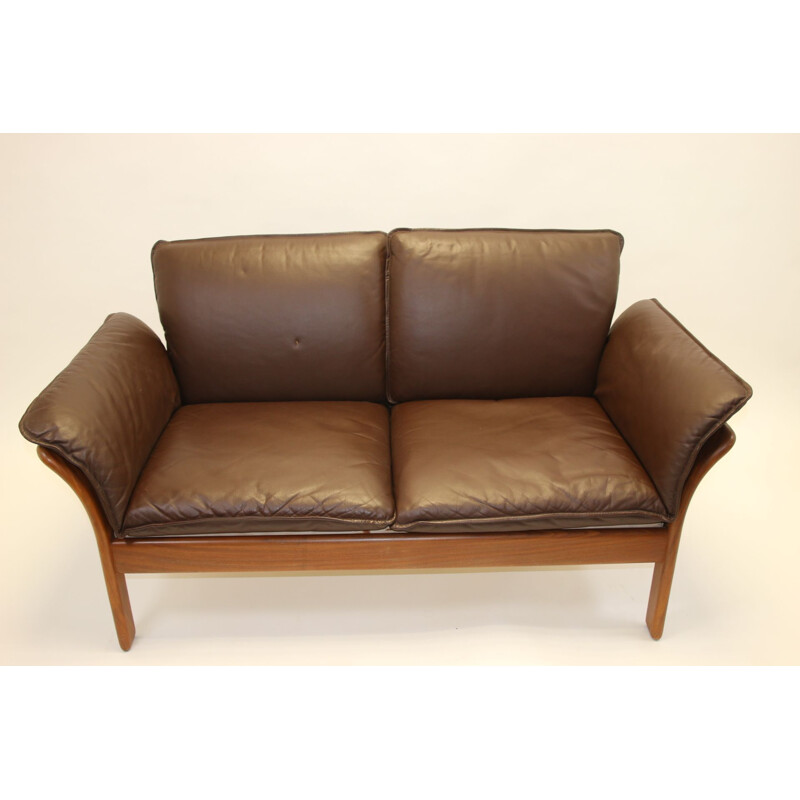 Vintage two-seater leather sofa Dreipunkt