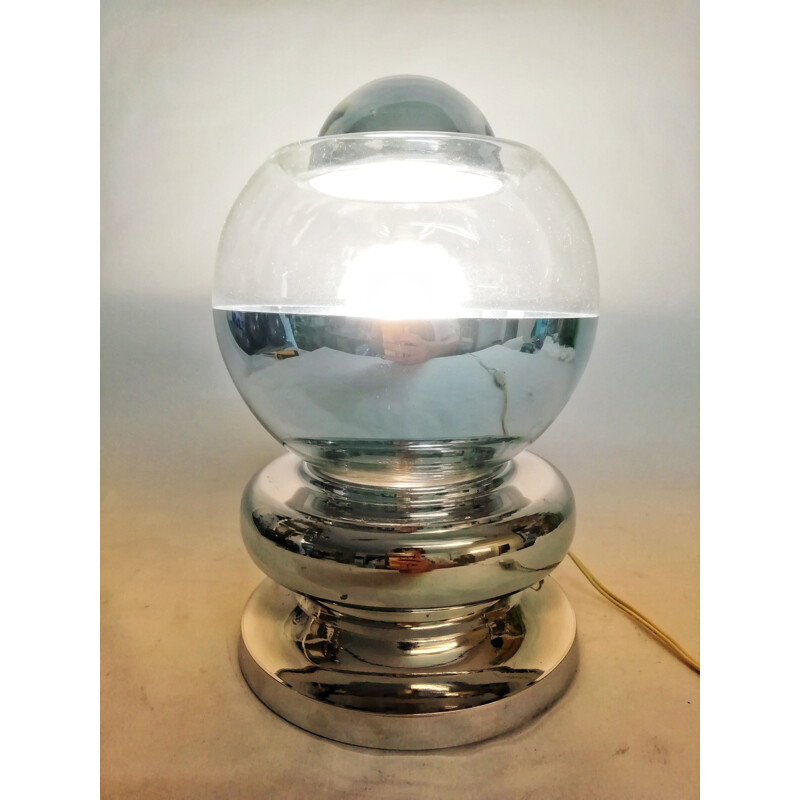 Space Age" vintage table lamp in fine glass and chrome metal base