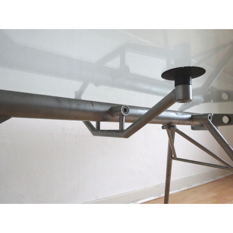 Dining table in glass and metal, Norman FOSTER - 1980s