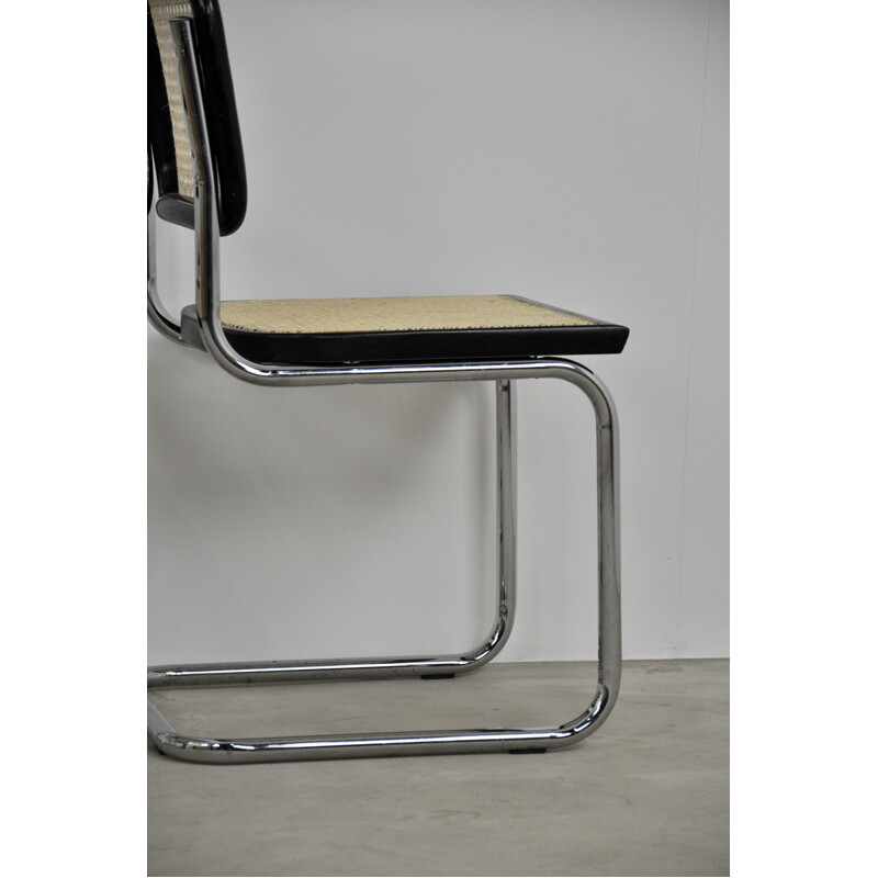 Ensemble 4 chaises vintage  noires de style B32 par Marcel Breuer 1980
